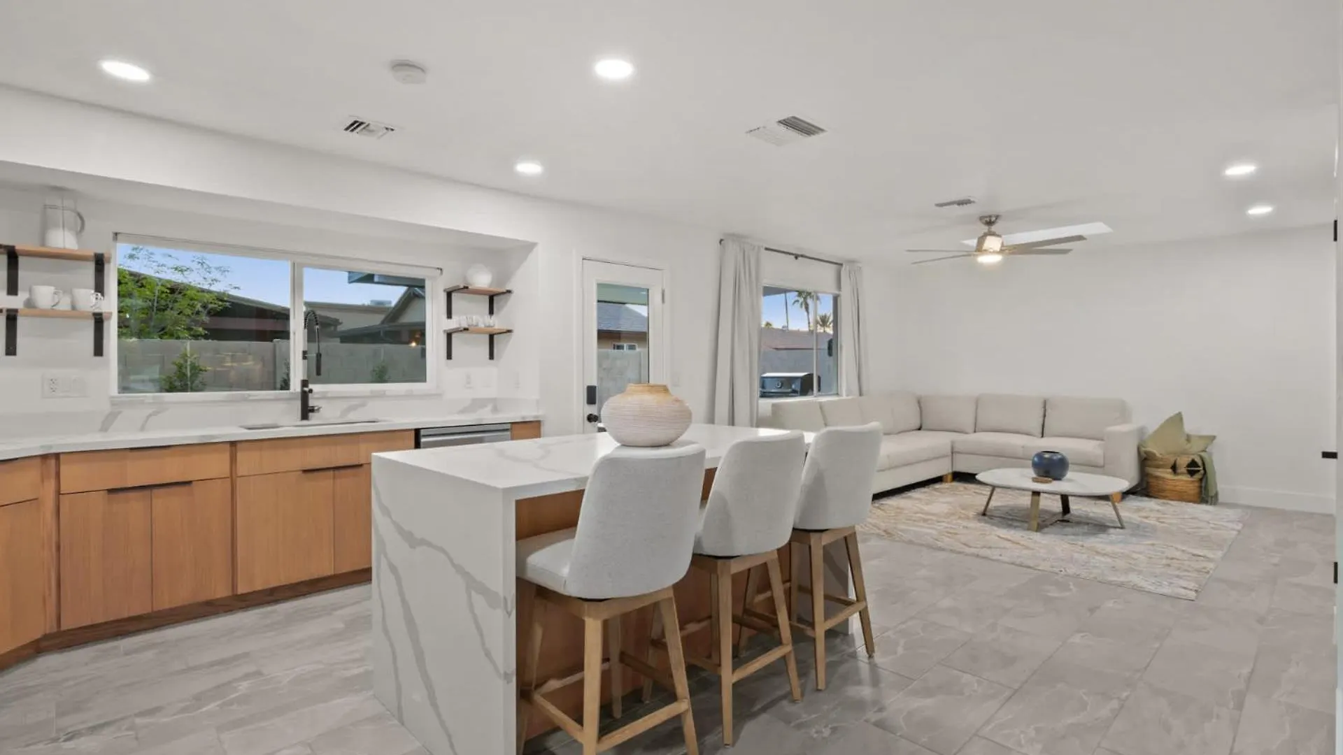 Modern Cactus Home - Luxe With Spa-Baths Pool & Firepit Феникс США