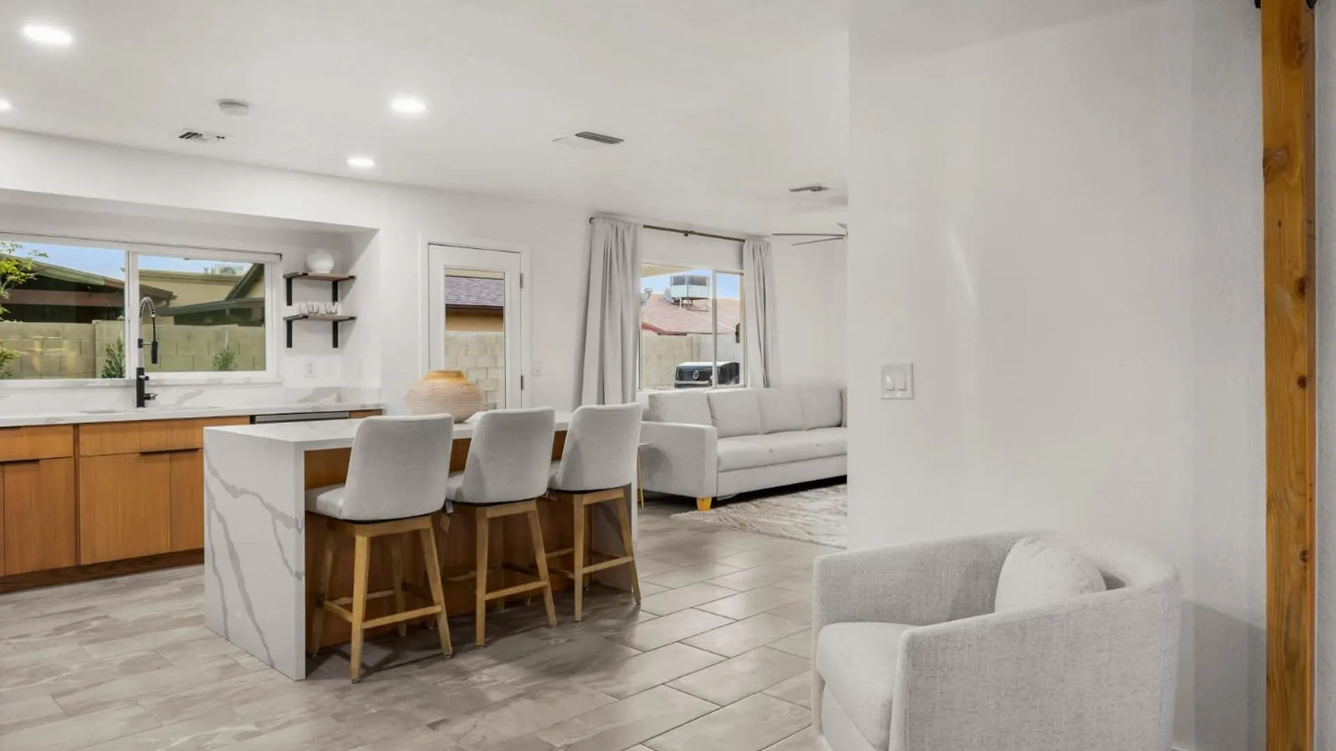 Modern Cactus Home - Luxe With Spa-Baths Pool & Firepit Феникс