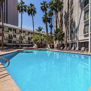 Doubletree By Hilton Midtown Hotel